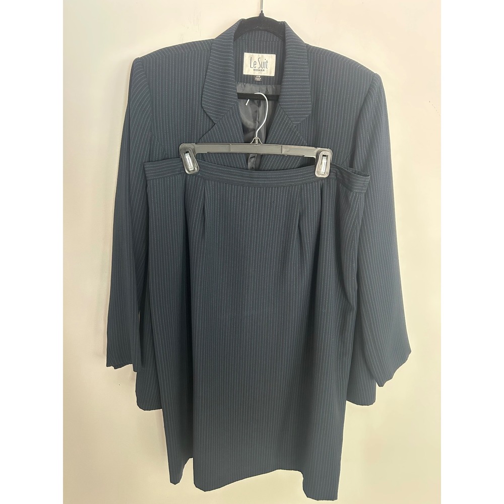Le Suit Woman Navy Blue Pinstripe Skirt Suit Set Blazer & Skirt Size 18W